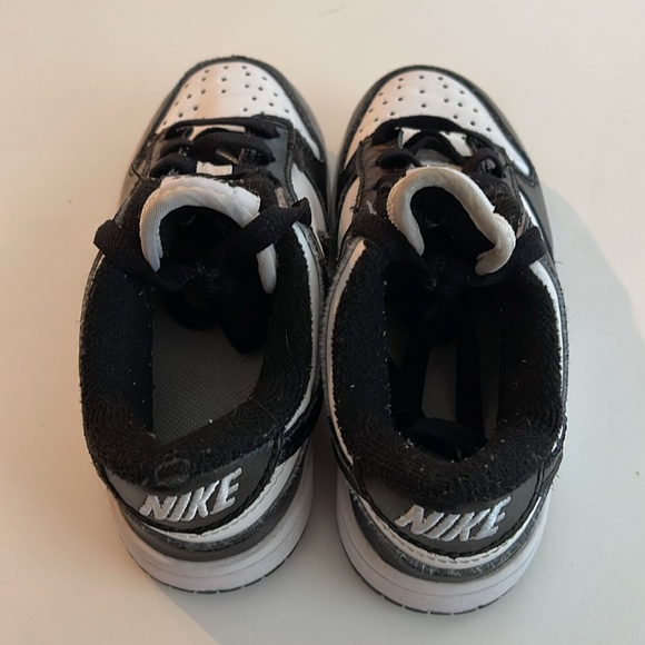 Nike Toddler Panda Dunks - Picture 3 of 6